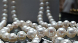 beads_pearls_jewelery